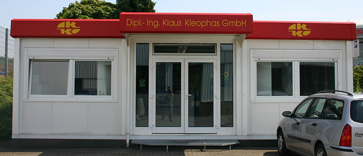 Außenbeschilderung eines Ladenlokals
